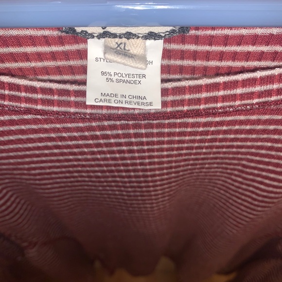 High-low Burgundy Striped Top - Picture 3 of 3